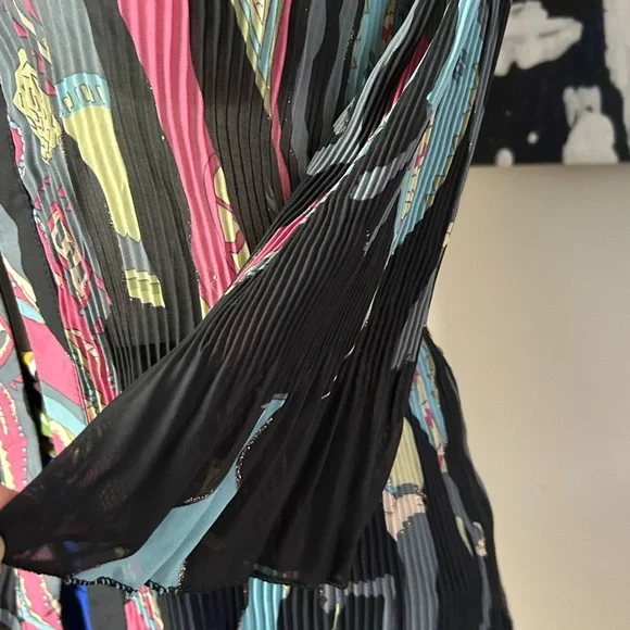 Womens Black Multi-Color Patterned Button-Front Top - Picture 7 of 11